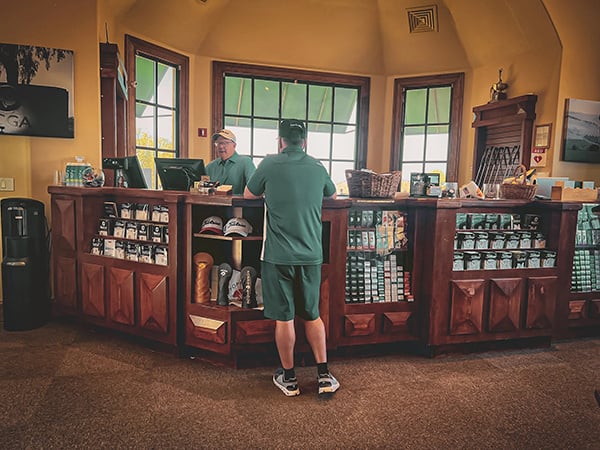 Mastering Golf Shop Inquiries - What To Ask At Check-In